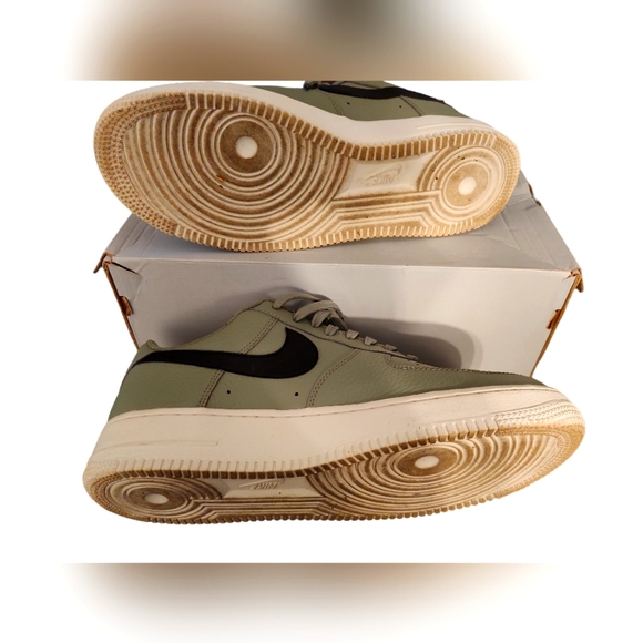 AIR FORCE 1, Gray, Black, and White 9.5 Sneakers! No Box - Picture 6 of 9